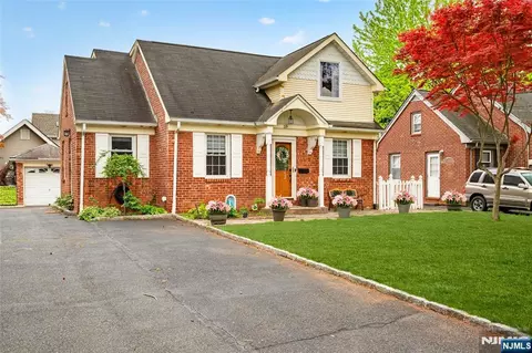 59 Colonial Pkwy, Dumont, NJ 07628