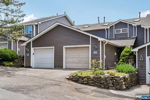 304 Heights Dr #3, Haledon, NJ 07508