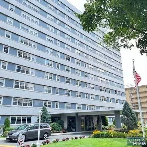 280 Prospect Ave #11 E, Hackensack, NJ 07601