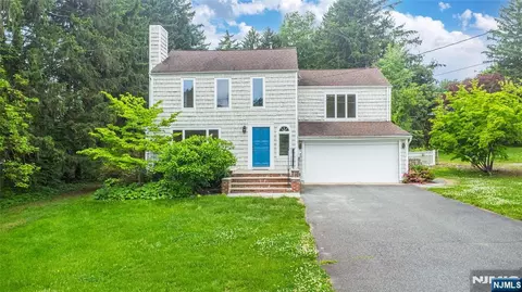 163 Sand Spring Rd, Morristown, NJ 07960