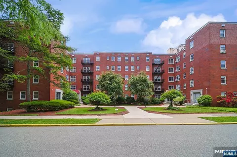 2320 Linwood Ave #5G, Fort Lee, NJ 07024