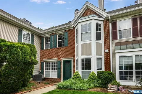 1030 Cumberland Ct #1030, Mahwah, NJ 07430