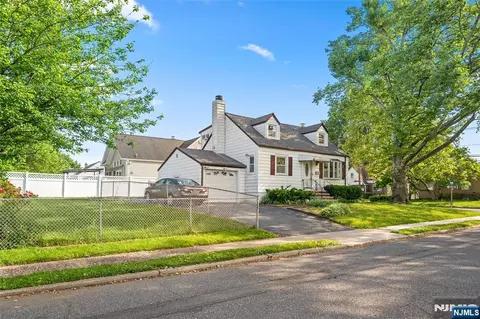 32-06 Rosalie St, Fair Lawn, NJ 07410