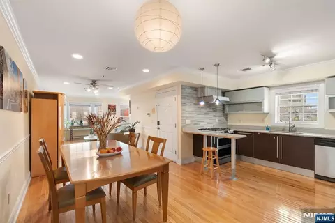 726 23rd St #2, Union City, NJ 07087