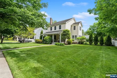 402 Enos Pl, Ho Ho Kus, NJ 07423