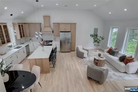 896 Union Valley Rd, West Milford, NJ 07480