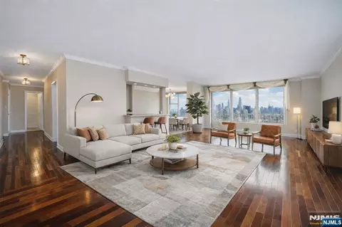 6040 Boulevard E #23G, West New York, NJ 07093