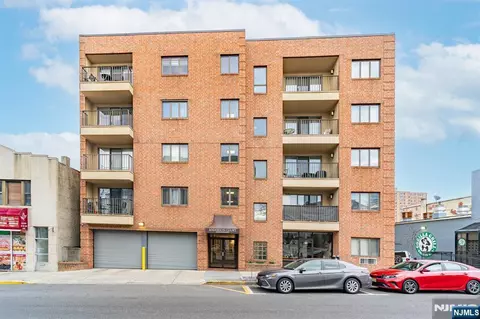 610 Anderson Ave #2E, Cliffside Park, NJ 07010
