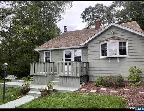 43 Bellot Rd, Ringwood, NJ 07456