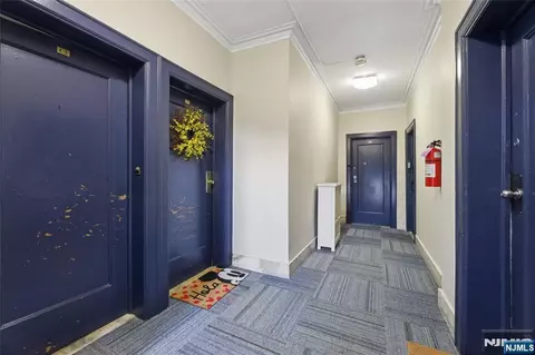 Entry Way - 303 Hamilton Pl #C2, Hackensack, NJ 07601 photo 2 of 7