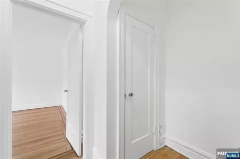 Entry Way - 303 Hamilton Pl #C2, Hackensack, NJ 07601 photo 5 of 7