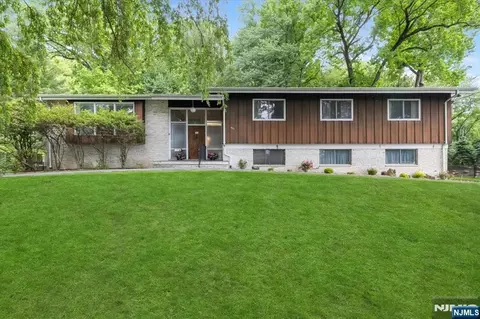 401 Cumberland St, Englewood, NJ 07631