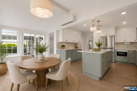 Dining - 508 Tether Ln, Paramus, NJ 07652 photo 2 of 3