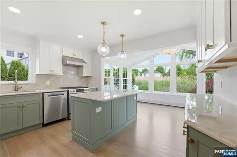 Kitchen - 508 Tether Ln, Paramus, NJ 07652 photo 1 of 2