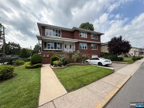 2357 Linwood Ave, Fort Lee, NJ 07024