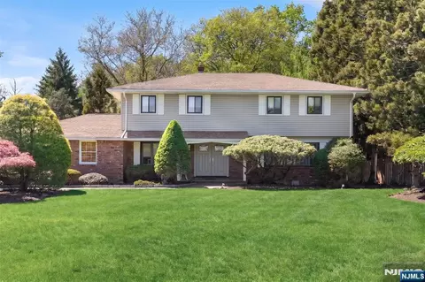 25 Maria Dr, Hillsdale, NJ 07642