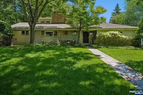 170 Northwoods Dr, South Orange Village, NJ 07079