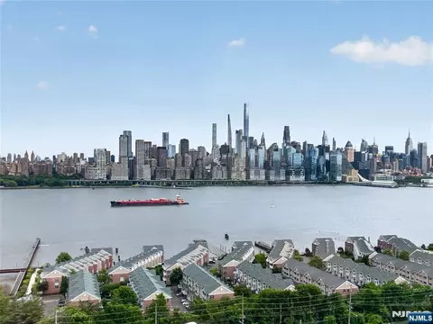 6515 Boulevard E #9J, West New York, NJ 07093