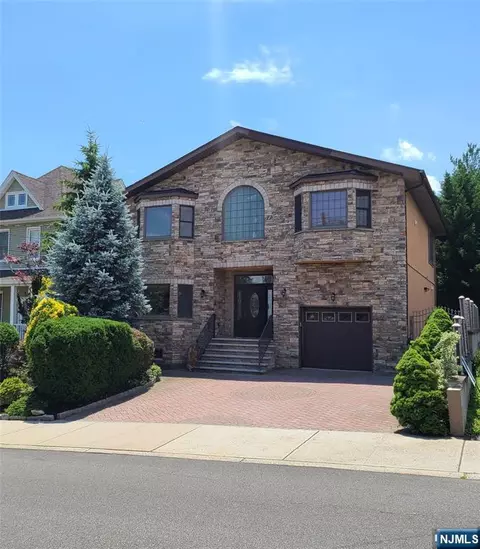 526 Moonachie Ave, Wood Ridge, NJ 07075