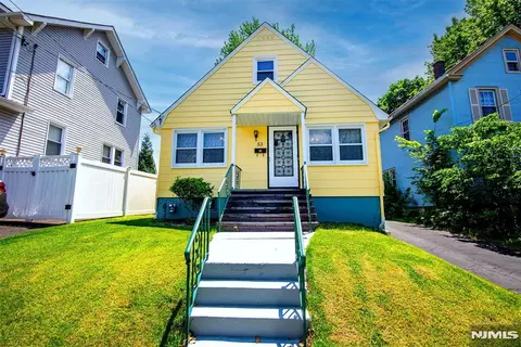 53 Sunnyside Ave, Dumont, NJ 07628