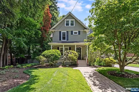 3 Ferguson Pl, Glen Rock, NJ 07452