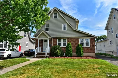 225 Passaic Ave, Hasbrouck Heights, NJ 07604