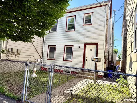 30 Searing Ave, East Newark, NJ 07029
