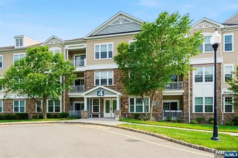 4206 Hoover Ln, Wharton, NJ 07885
