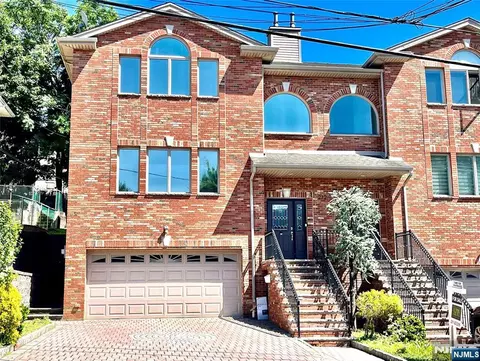 212 7th #A, Palisades Park, NJ 07650