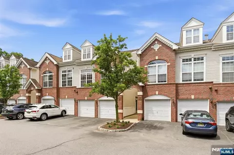281 Riverwalk Way #160, Clifton, NJ 07014