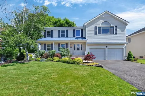 690 William Bliss Dr, New Milford, NJ 07646