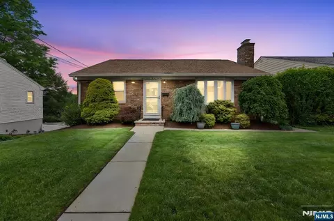 95 Park Pl, Kearny, NJ 07032