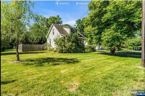 210 Franklin Ave, Wyckoff, NJ 07481
