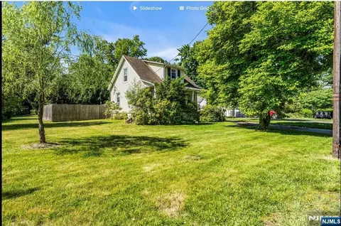 210 Franklin Ave, Wyckoff, NJ 07481