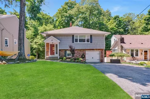 Exterior - 27 Shady Ter, Wayne, NJ 07470 photo 2 of 7