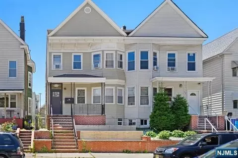 24 49th St, Bayonne, NJ 07002