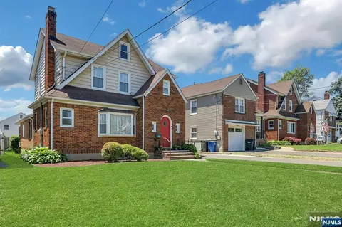 486 Sussex Rd, Wood Ridge, NJ 07075