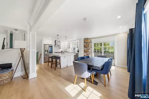 Dining - 13 Dogwood Ct, Paramus, NJ 07652 photo 2 of 2