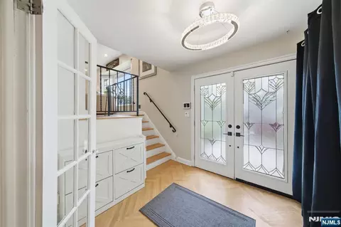 Entry Way - 13 Dogwood Ct, Paramus, NJ 07652 photo 1 of 2
