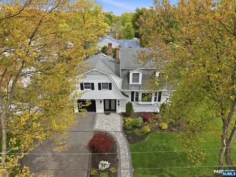 View/Area - 13 Dogwood Ct, Paramus, NJ 07652 photo 1 of 3