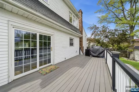 Exterior - 13 Dogwood Ct, Paramus, NJ 07652 photo 4 of 4