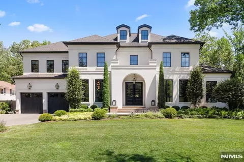 409 Whitewood Rd, Englewood, NJ 07631