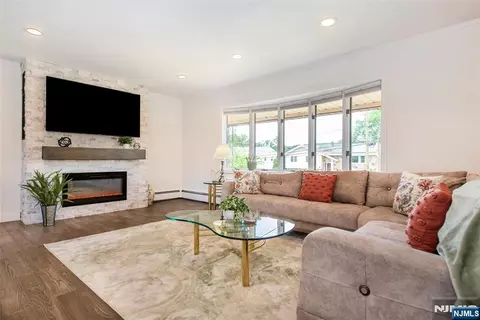 15 Bogert Pl, Clifton, NJ 07013