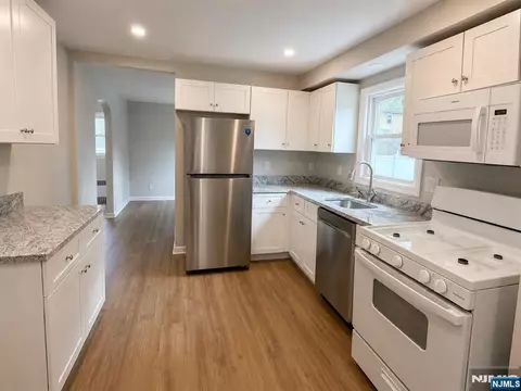 78 Herman St, Hackensack, NJ 07601 photo 8