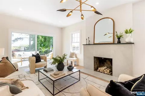 4 Yale Ter, West Orange, NJ 07052