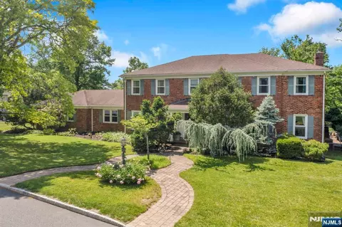 2 N Edgewood Ave, West Orange, NJ 07052
