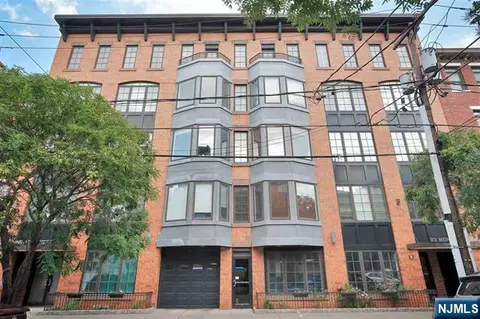 83 Monroe St #4B, Hoboken, NJ 07030