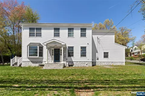 390 Pascack Rd, Township Of Washington, NJ 07676