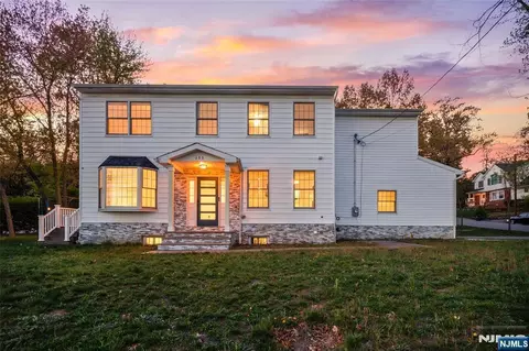 390 Pascack Rd, Township Of Washington, NJ 07676