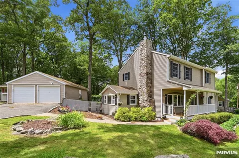 13 Highview Trl, Wharton, NJ 07885